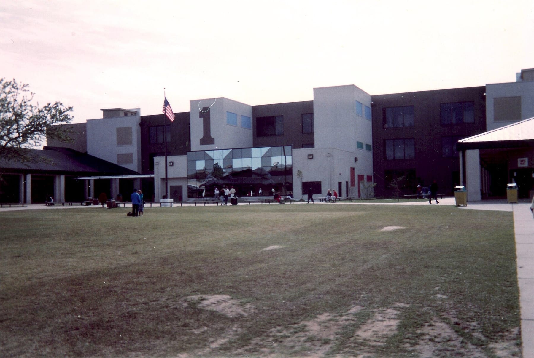 Delgado Community College, New Orleans, 1990 - back of building One (photograph from the Wikimedia Commons category Delgado Community College)