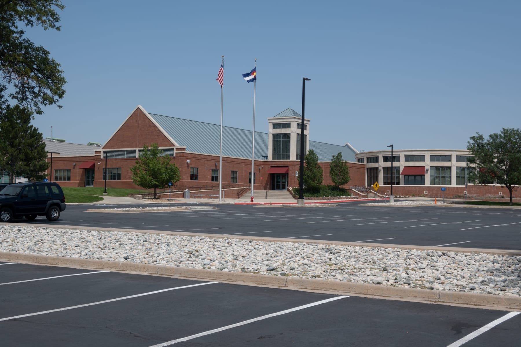 Front Range Community College Westminster Campus - main building 2 - August 2021 (photograph from the Wikimedia Commons category Front Range Community College)