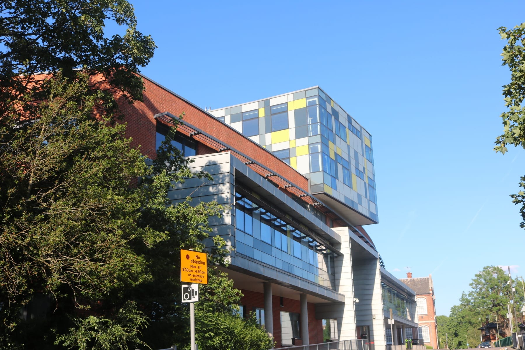 New building at Middlesex University, Hendon - geograph.org.uk - 6866232 (photograph from the Wikimedia Commons category Middlesex University)