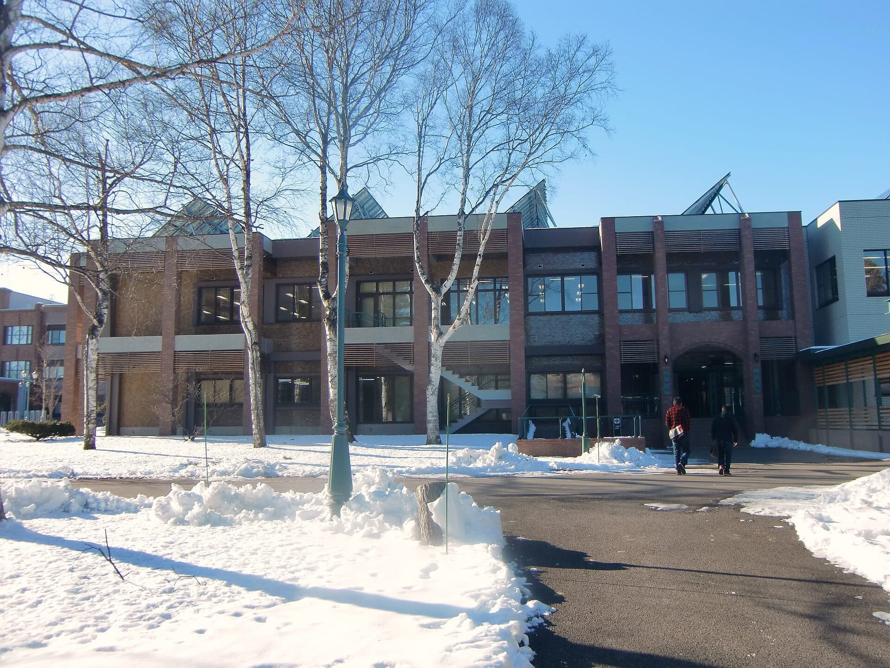 Library of Obihiro Univ of Agri and Veterinary Med 01 (photograph from the Wikimedia Commons category Obihiro University of Agriculture and Veterinary Medicine)